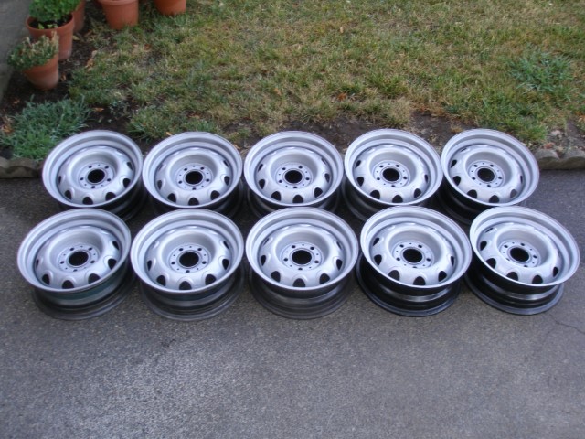 RALLYE WHEELS Painted & Cleaned 001 (Small).JPG