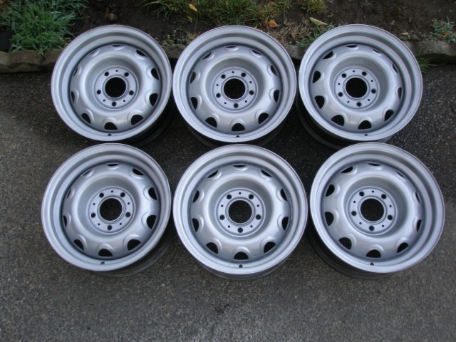 RALLYE WHEELS Painted & Cleaned 002 (Small).JPG